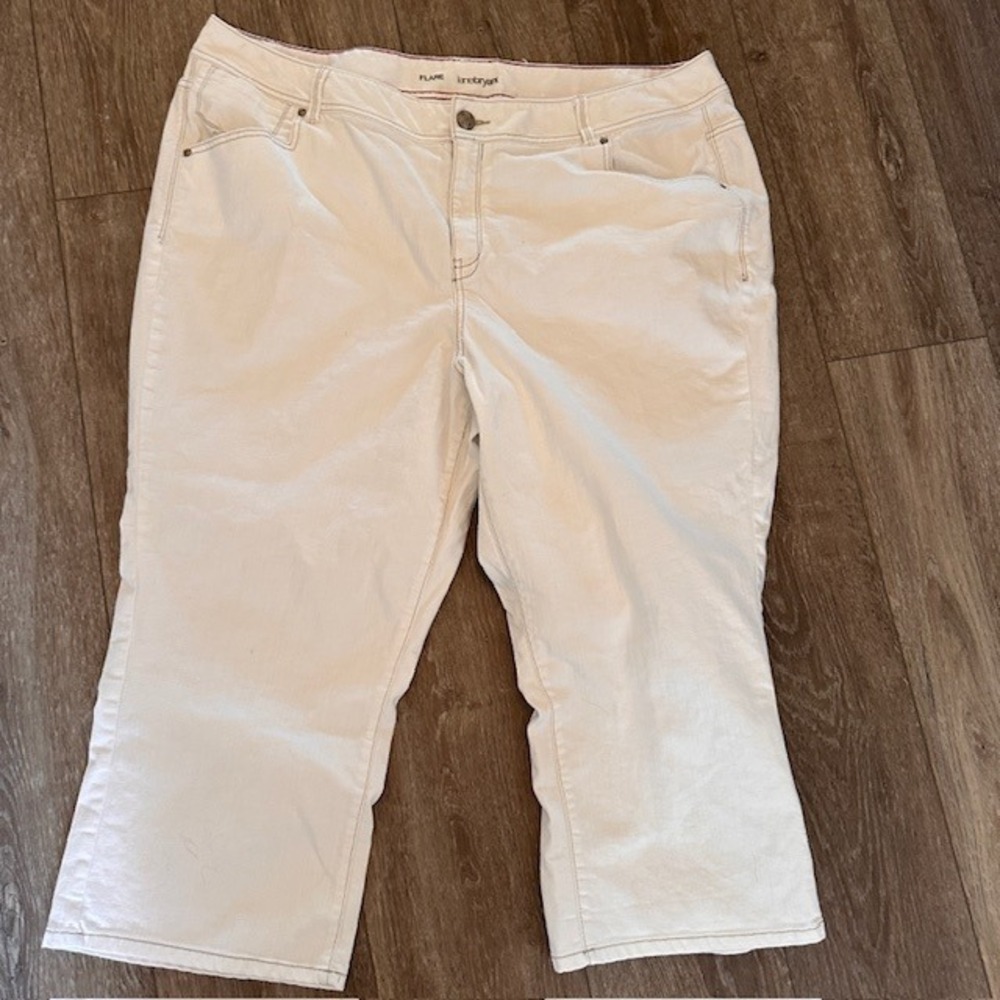 Lane Bryant Women's White Flare Crop Denim Jeans Stretch 26โ
